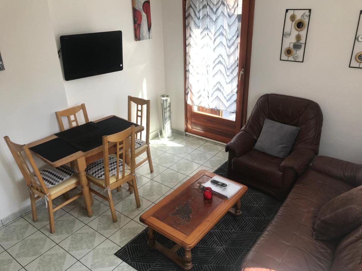 Appartement 2 Chambres Au Coeur Du Vignoble Avec Terrasse Riquewihr Esterno foto